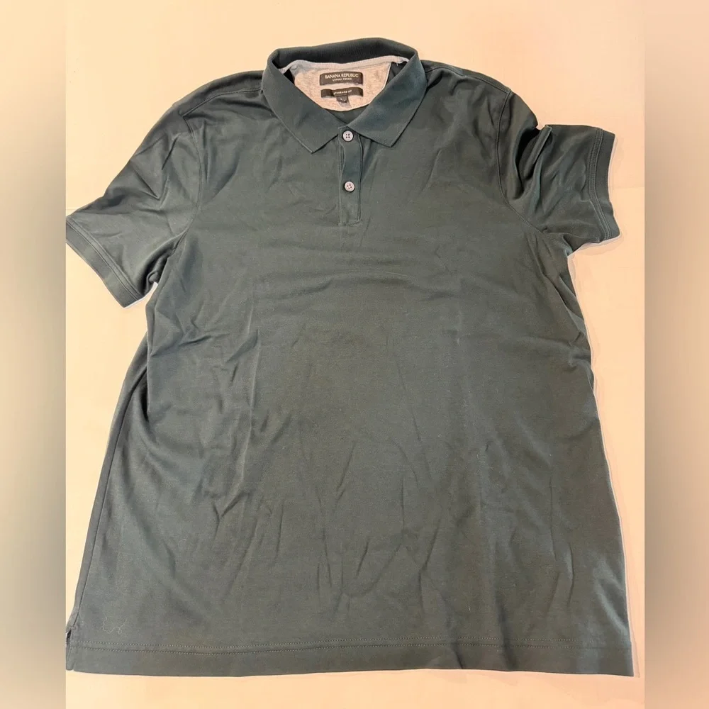 Banana Republic Dark Green Polo Shirt. Gently Used